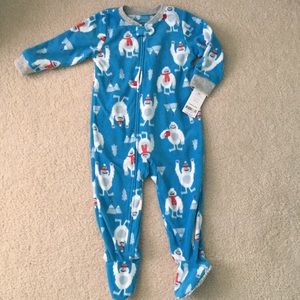 NWT Carter’s fleece pajamas (18 months)